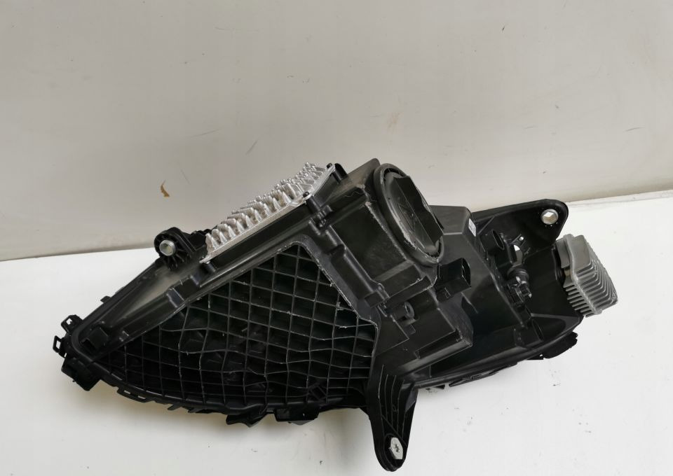 LAMPA MERCEDES EQC A 2939061201 PRAWA ORYGINAŁ - Forlygte: billede 4 LAMPA MERCEDES EQC A 2939061201 PRAWA ORYGINAŁ - Forlygte: billede 4