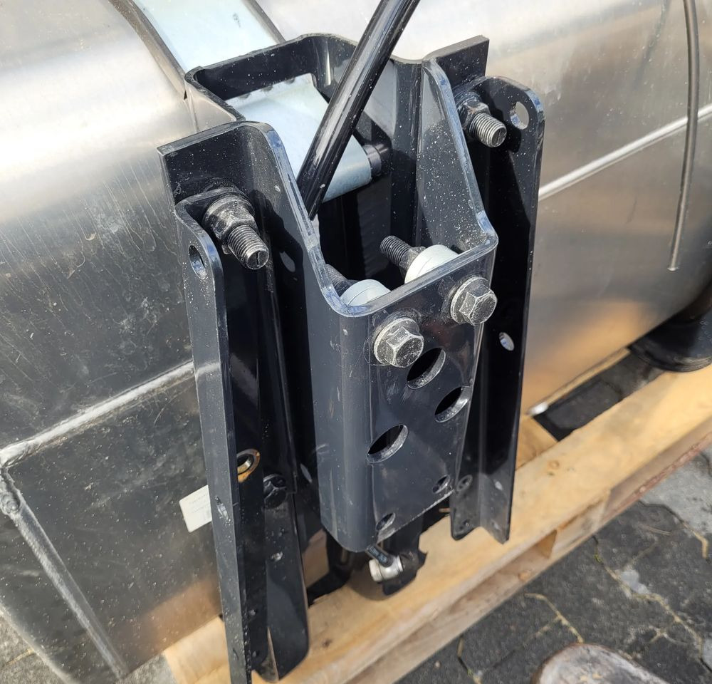 MOCOWANIE DYSTANS ZBIORNIKA MAN TG3 580L ORYGINAŁ - Karosseri og udvendig for Lastbil: billede 1 MOCOWANIE DYSTANS ZBIORNIKA MAN TG3 580L ORYGINAŁ - Karosseri og udvendig for Lastbil: billede 1