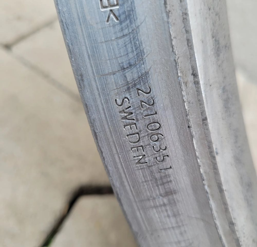 PIERŚCIEŃ OBUDOWA CHŁODNICY VOLVO FL 22106351 21596305 - Kølesystem for Lastbil: billede 3 PIERŚCIEŃ OBUDOWA CHŁODNICY VOLVO FL 22106351 21596305 - Kølesystem for Lastbil: billede 3