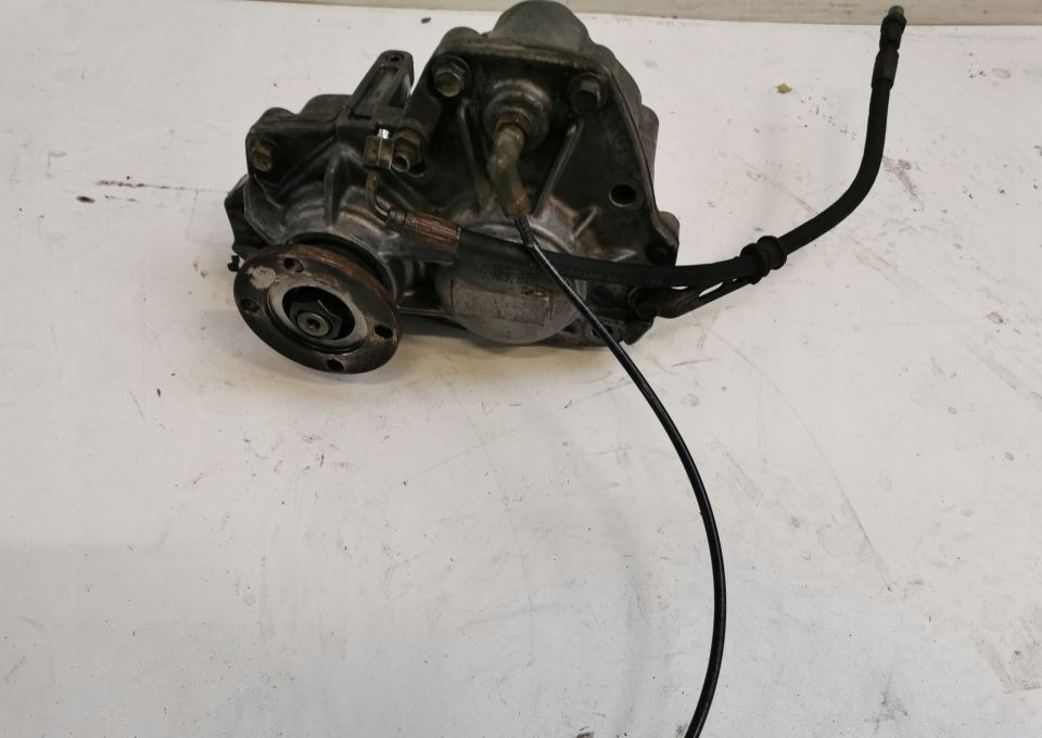 PRZYSTAWKA SKRZYNI BIEGÓW PTO VOLVO FH 21066327 - Gearkasse og reservedele for Lastbil: billede 1 PRZYSTAWKA SKRZYNI BIEGÓW PTO VOLVO FH 21066327 - Gearkasse og reservedele for Lastbil: billede 1