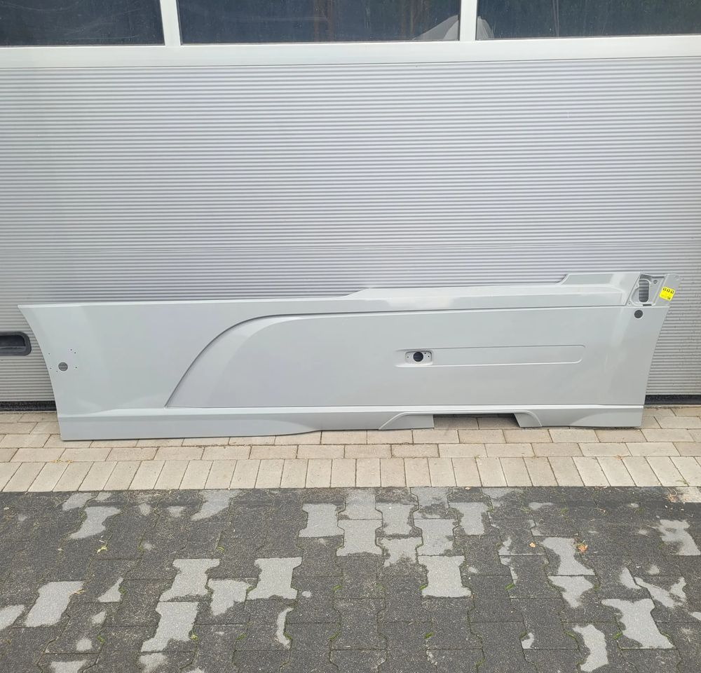 ZABUDOWA MIEDZYOSIOWA DAF XF 106 RH LIFT ORYGINAŁ CHWALIM116 - Karosseri og udvendig for Lastbil: billede 1 ZABUDOWA MIEDZYOSIOWA DAF XF 106 RH LIFT ORYGINAŁ CHWALIM116 - Karosseri og udvendig for Lastbil: billede 1