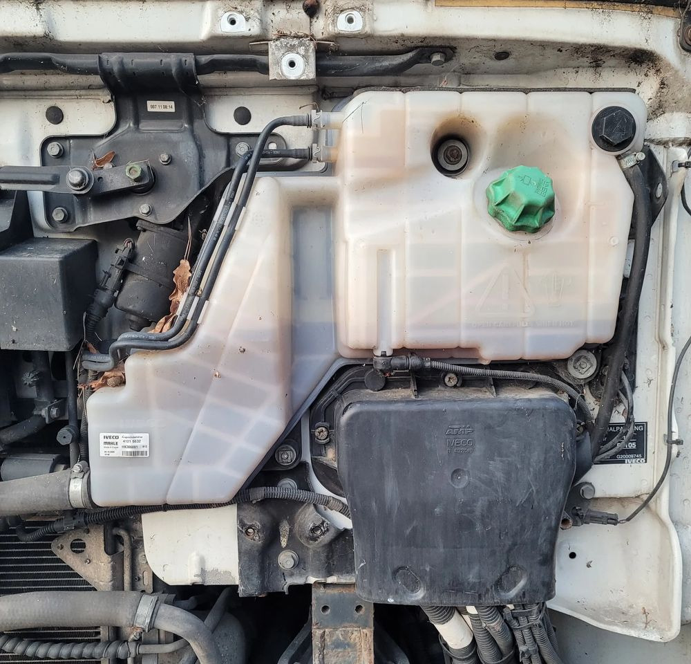 ZBIORNICZEK PŁYNU IVECO 41215632 ORYGINAŁ CHWALIM116 - Ekspansionsbeholder for Lastbil: billede 1 ZBIORNICZEK PŁYNU IVECO 41215632 ORYGINAŁ CHWALIM116 - Ekspansionsbeholder for Lastbil: billede 1