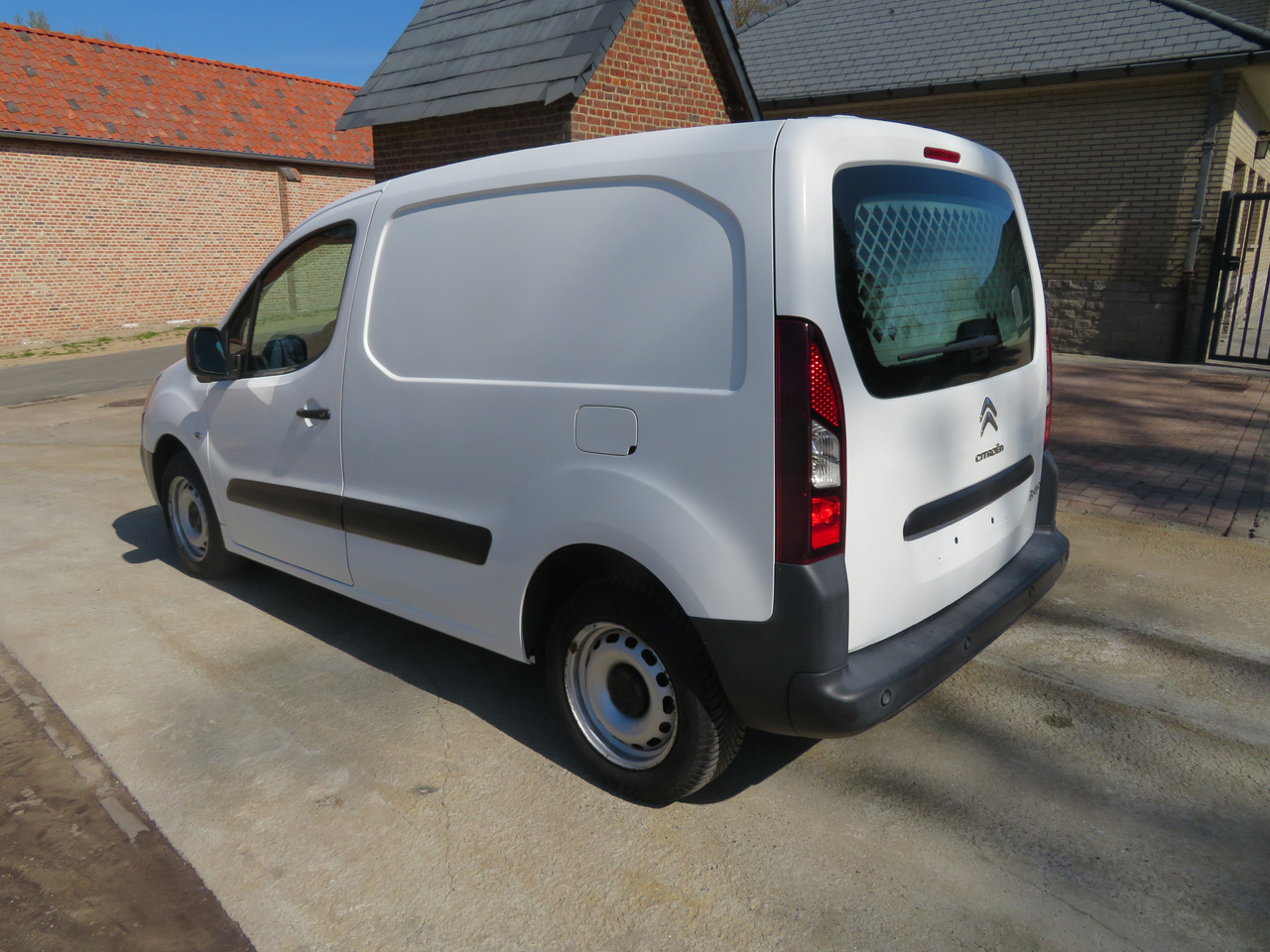 CITROËN Berlingo 1.6 BlueHDi CLUB - Små varebil: billede 5 CITROËN Berlingo 1.6 BlueHDi CLUB - Små varebil: billede 5
