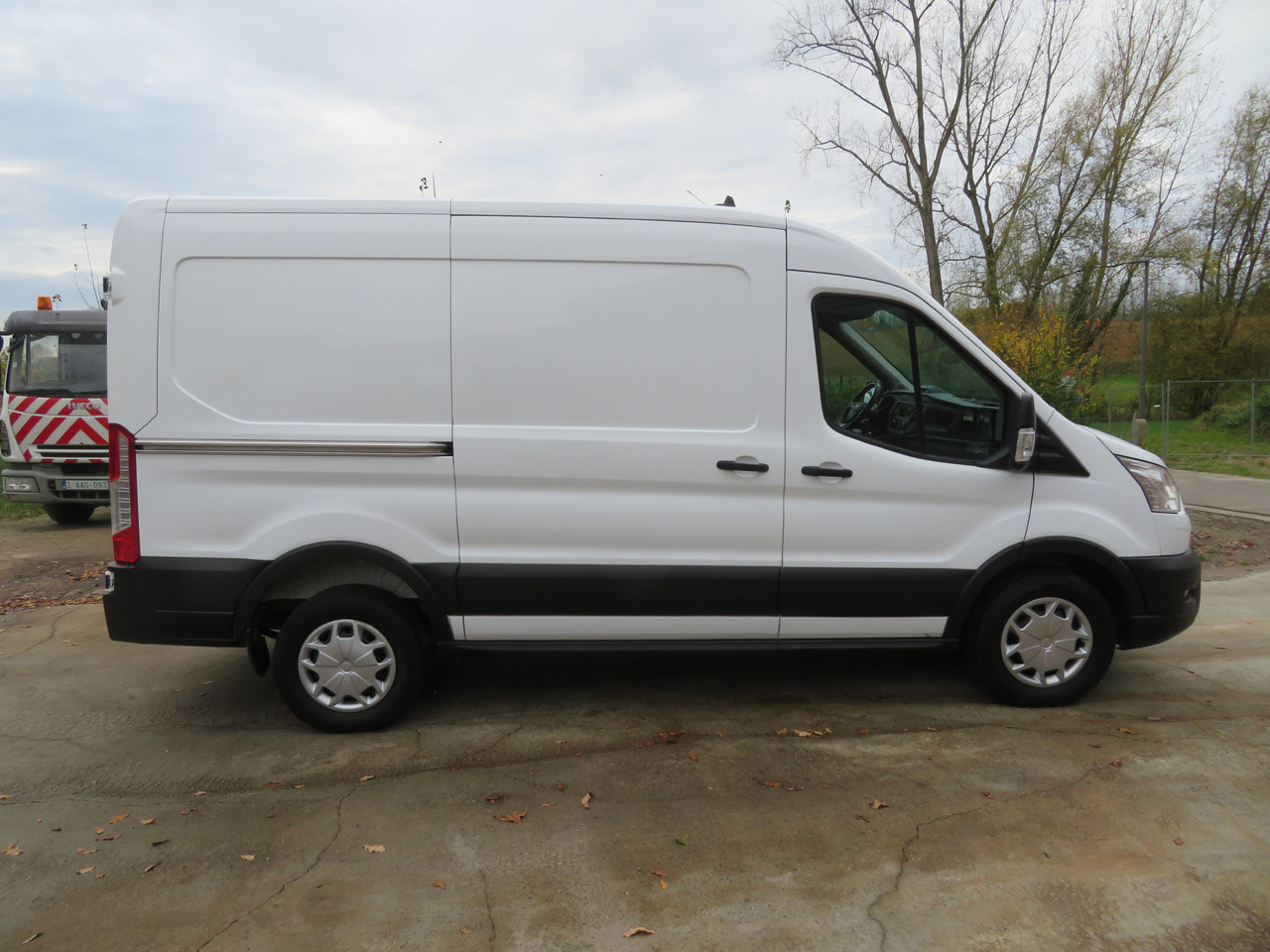 Varevogn Ford Transit 2.0TDCi TREND - L2H2: billede 8