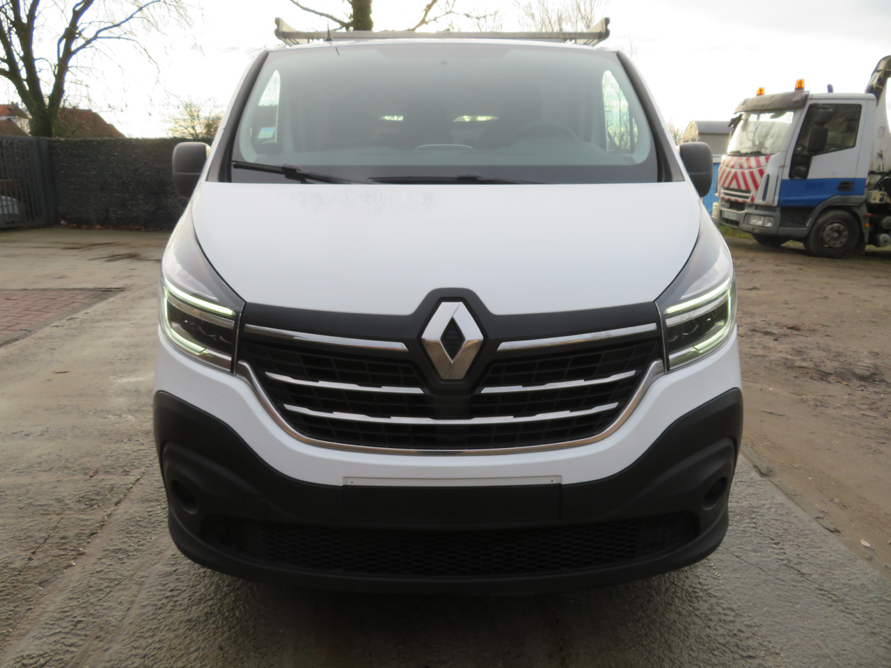 Renault Trafic 2.0dCi Grand Confort - L2H1 - Små varebil: billede 2 Renault Trafic 2.0dCi Grand Confort - L2H1 - Små varebil: billede 2