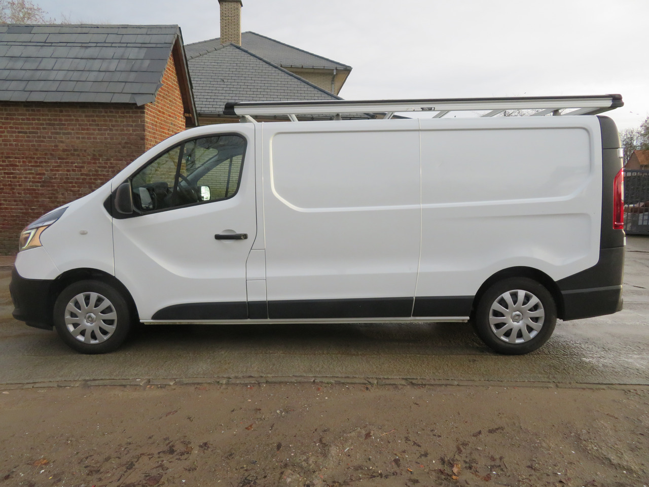 Renault Trafic 2.0dCi Grand Confort - L2H1 - Små varebil: billede 4 Renault Trafic 2.0dCi Grand Confort - L2H1 - Små varebil: billede 4