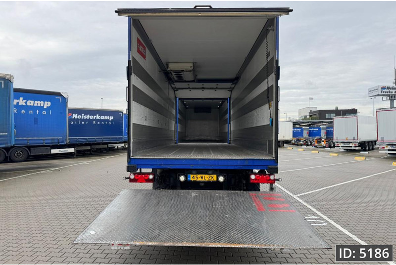 Mercedes-Benz Antos 2736 Day Cab, Euro 6, + Schmitz / Durchladbar / Carrier / 92m3 - Kølevogn lastbil: billede 5 Mercedes-Benz Antos 2736 Day Cab, Euro 6, + Schmitz / Durchladbar / Carrier / 92m3 - Kølevogn lastbil: billede 5