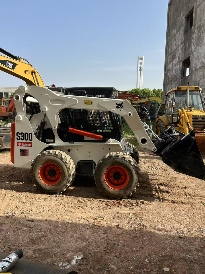 BOBCAT BOBCAT Skid Steer Loader S300 - Skridstyret minilæsser: billede 2 BOBCAT BOBCAT Skid Steer Loader S300 - Skridstyret minilæsser: billede 2