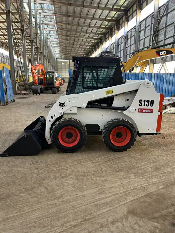 BOBCAT Skid Steer Loader S130 - Skridstyret minilæsser: billede 1 BOBCAT Skid Steer Loader S130 - Skridstyret minilæsser: billede 1