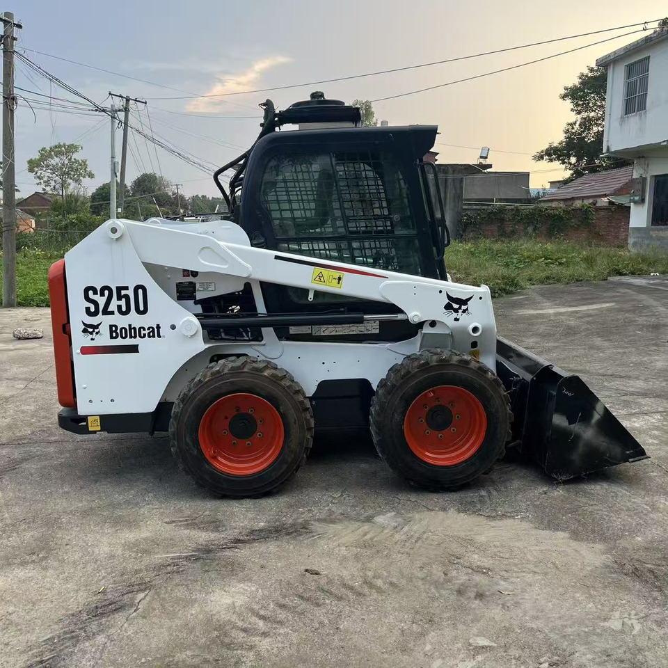BOBCAT Skid Steer Loader S250 New Condition Hours True - Skridstyret minilæsser: billede 2 BOBCAT Skid Steer Loader S250 New Condition Hours True - Skridstyret minilæsser: billede 2