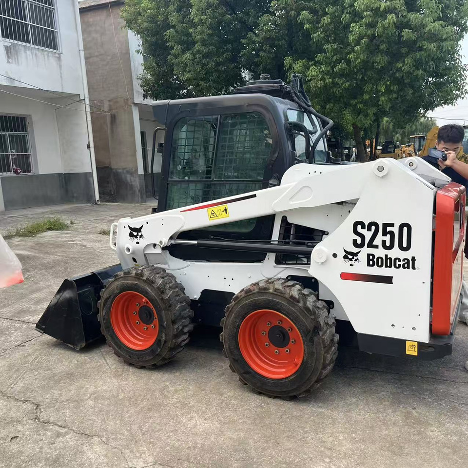BOBCAT Skid Steer Loader S250 New Condition Hours True - Skridstyret minilæsser: billede 4 BOBCAT Skid Steer Loader S250 New Condition Hours True - Skridstyret minilæsser: billede 4
