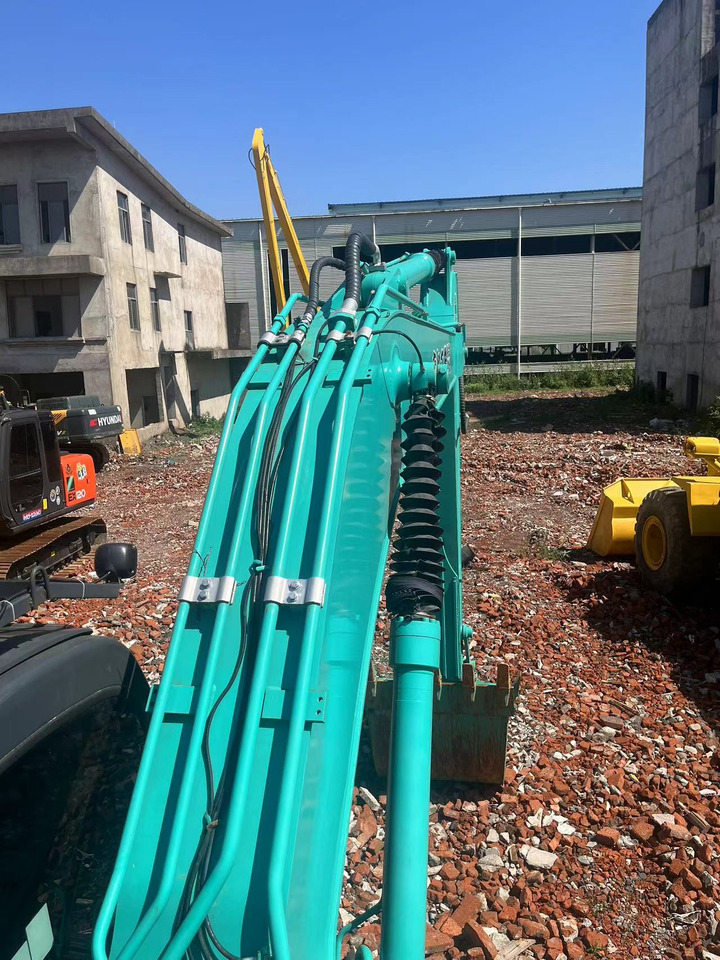 HITACHI SK200D Excavate Click for Discount - Bæltegravemaskine: billede 2 HITACHI SK200D Excavate Click for Discount - Bæltegravemaskine: billede 2