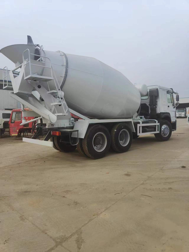 HOWO 375 Cement Mixer Truck 6*4 - Betonbil: billede 5 HOWO 375 Cement Mixer Truck 6*4 - Betonbil: billede 5