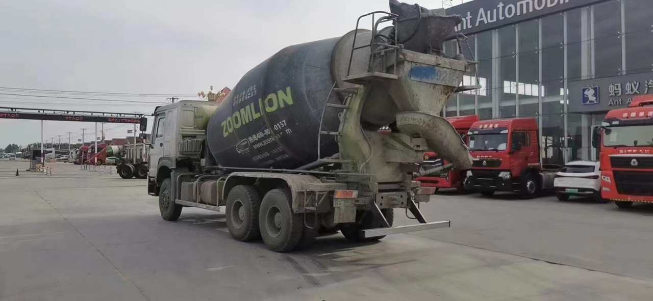 HOWO 6*4 Cement Mixer Truck - Betonbil: billede 3 HOWO 6*4 Cement Mixer Truck - Betonbil: billede 3