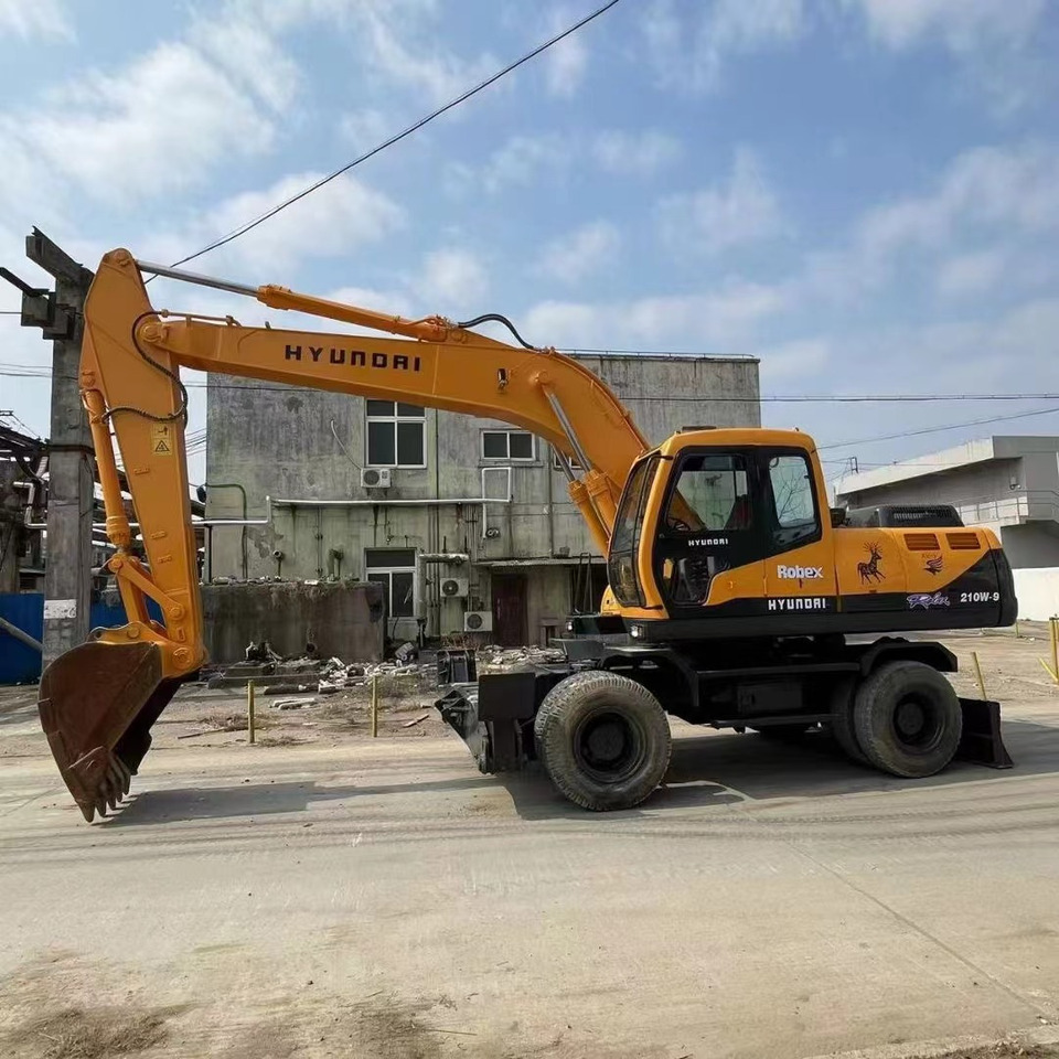 HYUNDAI R210W-9 - Bæltegravemaskine: billede 2 HYUNDAI R210W-9 - Bæltegravemaskine: billede 2