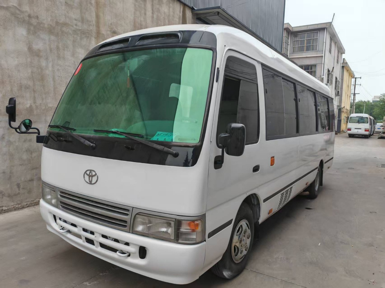 TOYOTA Coaster Mini Bus White - Minibus, Persontransport: billede 1 TOYOTA Coaster Mini Bus White - Minibus, Persontransport: billede 1