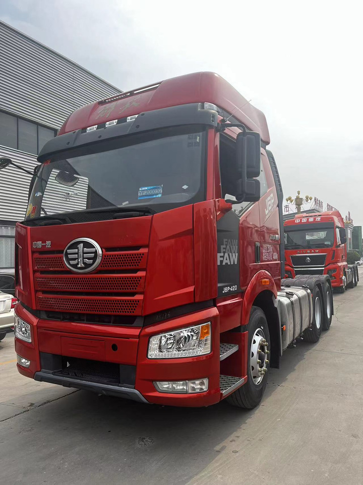 SINOTRUK Tractor Unit J6P 6X4 Manual Transmission New - Trækker: billede 1 SINOTRUK Tractor Unit J6P 6X4 Manual Transmission New - Trækker: billede 1