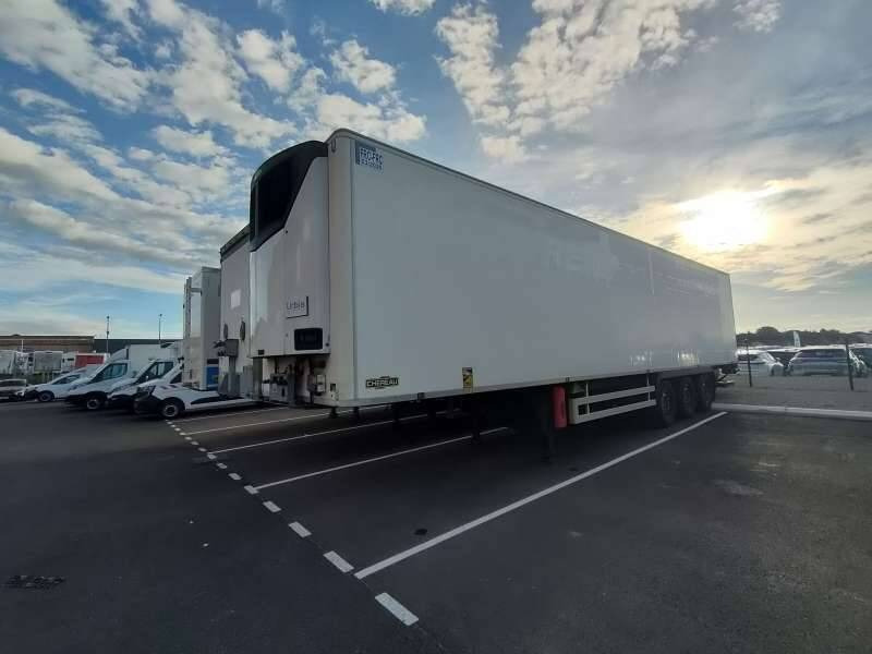 Semi-remorque 3 Essieux 38 TONNES HAYON CAISSE CHEREAU GROUPE CARRIER VECTOR HE 19 MT - Kølevogn sættevogn: billede 1 Semi-remorque 3 Essieux 38 TONNES HAYON CAISSE CHEREAU GROUPE CARRIER VECTOR HE 19 MT - Kølevogn sættevogn: billede 1