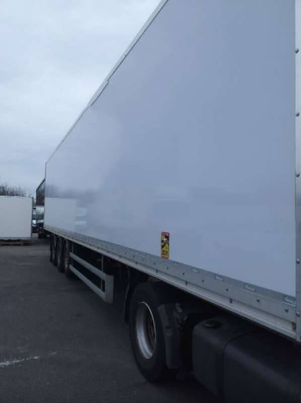 Semi-remorque 3 Essieux SEMI RECONDITONNEE -38 TONNES PORTE RELEVANTE - Varevogn sættevogn: billede 1 Semi-remorque 3 Essieux SEMI RECONDITONNEE -38 TONNES PORTE RELEVANTE - Varevogn sættevogn: billede 1