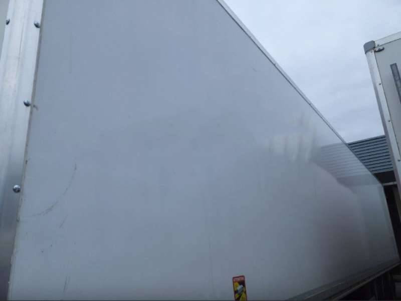 Semi-remorque 3 Essieux SEMI RECONDITONNEE -38 TONNES PORTE RELEVANTE - Varevogn sættevogn: billede 4 Semi-remorque 3 Essieux SEMI RECONDITONNEE -38 TONNES PORTE RELEVANTE - Varevogn sættevogn: billede 4