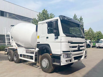 SINOTRUK Cement Mixer Truck for Sale in Zambia - Betonbil: billede 2 SINOTRUK Cement Mixer Truck for Sale in Zambia - Betonbil: billede 2
