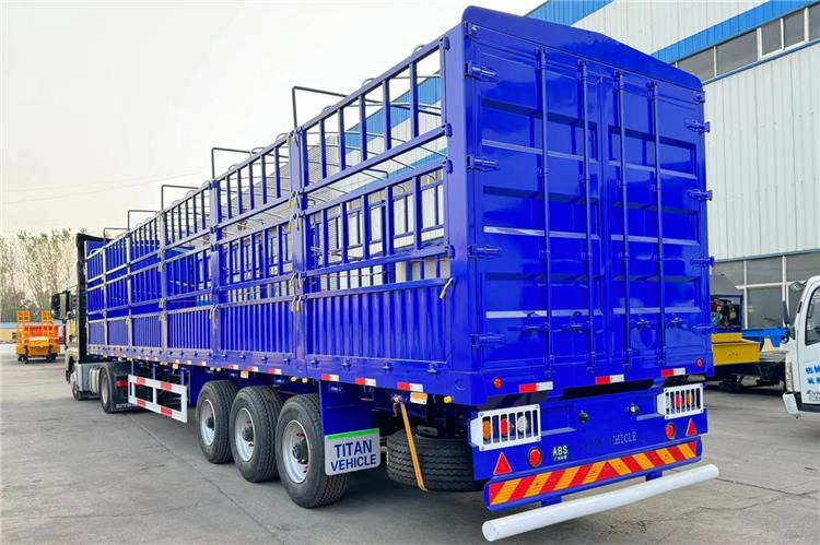 TITAN 3 Axle Cargo Fence Trailer with Air Suspension Transport Animal - Veetransport sættevogn: billede 2 TITAN 3 Axle Cargo Fence Trailer with Air Suspension Transport Animal - Veetransport sættevogn: billede 2