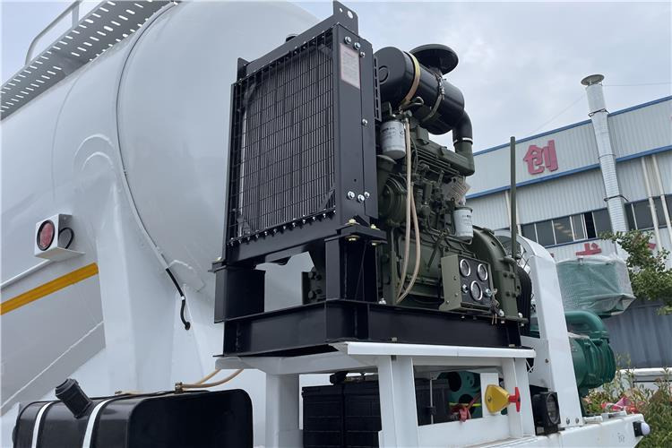 TITAN 3 Axle Dry Bulker Cement Tanker Trailer for Sale In Saudi Arabia - Silotrailer: billede 2 TITAN 3 Axle Dry Bulker Cement Tanker Trailer for Sale In Saudi Arabia - Silotrailer: billede 2