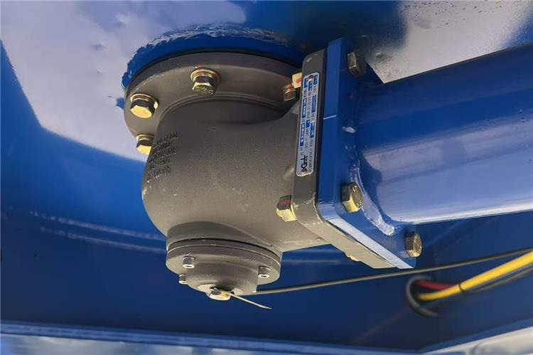 TITAN 45000 Liters Oil Tanker Trailer for Sale In Ghana - Tanksættevogn: billede 4 TITAN 45000 Liters Oil Tanker Trailer for Sale In Ghana - Tanksættevogn: billede 4