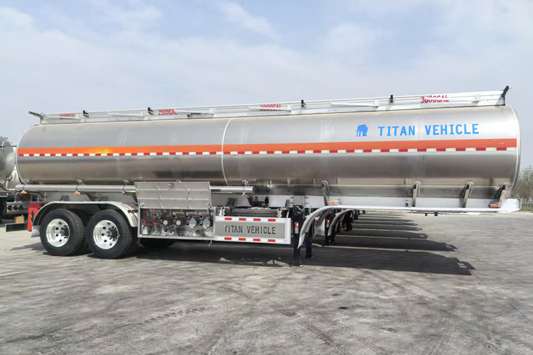 TITAN Aluminum Tanker Trailer for Sale in Malawi - Tanksættevogn: billede 2 TITAN Aluminum Tanker Trailer for Sale in Malawi - Tanksættevogn: billede 2