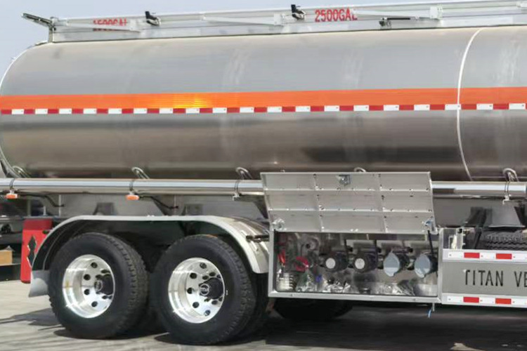 TITAN Aluminum Tanker Trailer for Sale in Malawi - Tanksættevogn: billede 4 TITAN Aluminum Tanker Trailer for Sale in Malawi - Tanksættevogn: billede 4