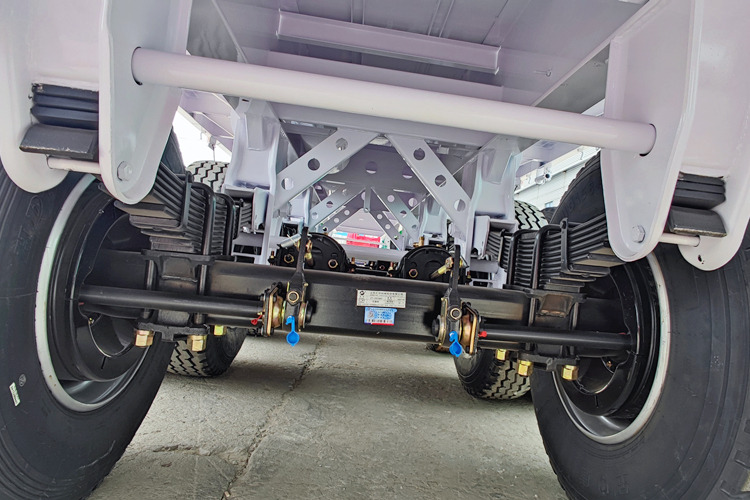 TITAN Cargo Trailer for Sale in Saudi Arabia - Veetransport sættevogn: billede 4 TITAN Cargo Trailer for Sale in Saudi Arabia - Veetransport sættevogn: billede 4