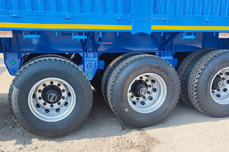 TITAN Livestock Trailer for Sale in Ghana - Veetransport sættevogn: billede 2 TITAN Livestock Trailer for Sale in Ghana - Veetransport sættevogn: billede 2