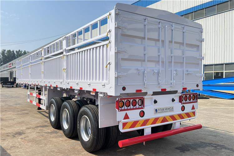 TITAN Tri Axle 60 Ton Fence Cargo Semi Trailer for Sale In Guinea - Veetransport sættevogn: billede 5 TITAN Tri Axle 60 Ton Fence Cargo Semi Trailer for Sale In Guinea - Veetransport sættevogn: billede 5