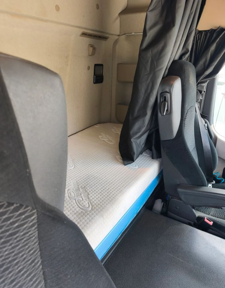 Leje en Mercedes-Benz ACTROS 18.360 kontener 18 p , winda Mercedes-Benz ACTROS 18.360 kontener 18 p , winda: billede 12 Leje en Mercedes-Benz ACTROS 18.360 kontener 18 p , winda Mercedes-Benz ACTROS 18.360 kontener 18 p , winda: billede 12