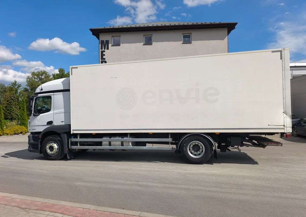 Mercedes-Benz ACTROS 18.360 kontener 18 p , winda - Lastbil varevogn: billede 3 Mercedes-Benz ACTROS 18.360 kontener 18 p , winda - Lastbil varevogn: billede 3