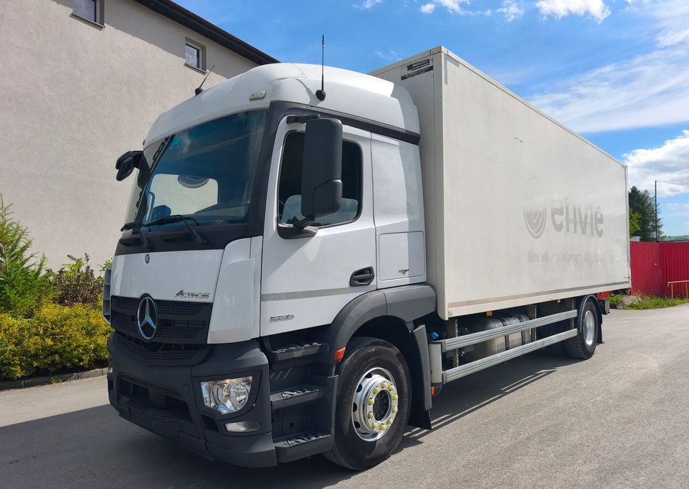 Mercedes-Benz ACTROS 18.360 kontener 18 p , winda - Lastbil varevogn: billede 2 Mercedes-Benz ACTROS 18.360 kontener 18 p , winda - Lastbil varevogn: billede 2