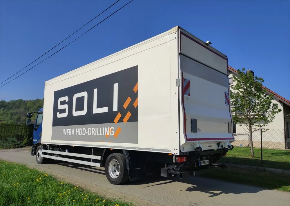 Volvo FL 12.240 klima blokada kontener 18 pal kurierka - Lastbil varevogn: billede 5 Volvo FL 12.240 klima blokada kontener 18 pal kurierka - Lastbil varevogn: billede 5