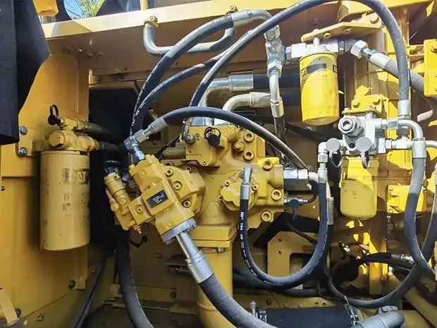 Bæltegravemaskine 2022 Caterpillar 330D: billede 8