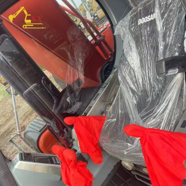 2023 Doosan DX300 - Bæltegravemaskine: billede 2 2023 Doosan DX300 - Bæltegravemaskine: billede 2