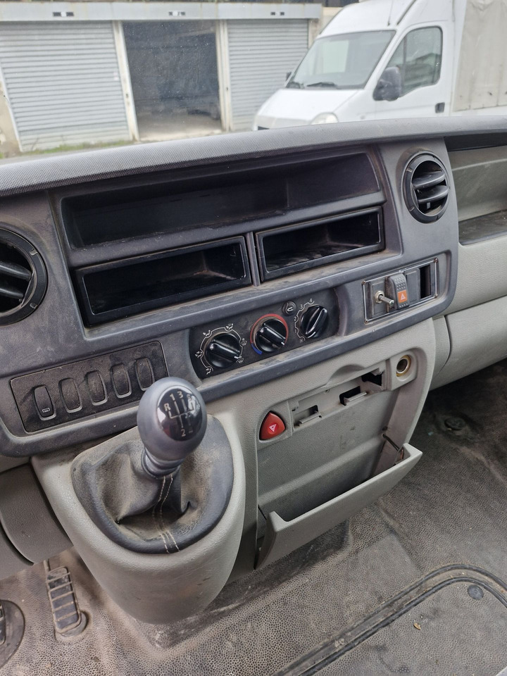 Mandskabsbil Renault Master 189APY51 7 places de 2005. 68 226 Km. Cabine repliable. Entretien régulier. Compte rendus des derniers Contrôle technique en pièces jointe avec Carte grise + historique entretien.: billede 11