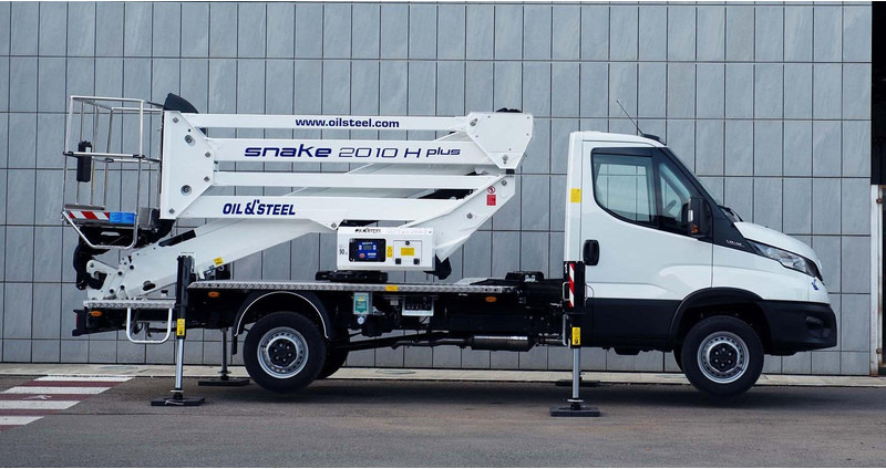 Oil & Steel Snake 2010 HE PLUS Sobre  IVECO 35S14 Distancia entre ejes 3750 mm - Lift: billede 1 Oil & Steel Snake 2010 HE PLUS Sobre  IVECO 35S14 Distancia entre ejes 3750 mm - Lift: billede 1