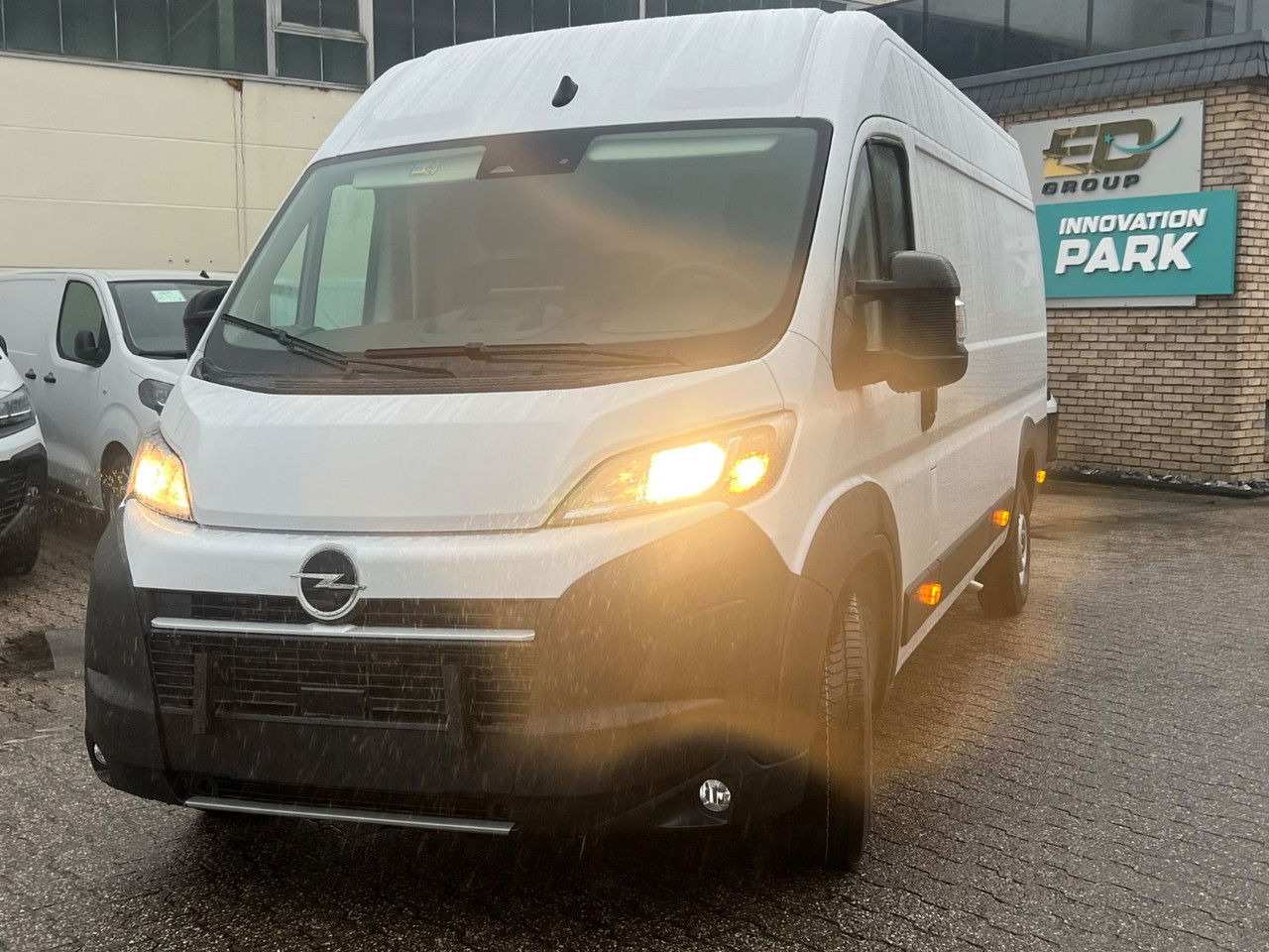Opel Kasten 3,5 L4 H2 PS 180 Automatik+AHK Kasten 3,5 L4 H2 PS 180 Automatik+AHK - Varevogn: billede 3 Opel Kasten 3,5 L4 H2 PS 180 Automatik+AHK Kasten 3,5 L4 H2 PS 180 Automatik+AHK - Varevogn: billede 3