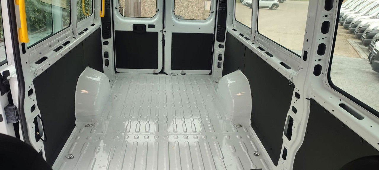 Leje en  Opel Movano Vollverglast L4H2 verstärkt 2.2 BlueHDI Opel Movano Vollverglast L4H2 verstärkt 2.2 BlueHDI: billede 11 Leje en  Opel Movano Vollverglast L4H2 verstärkt 2.2 BlueHDI Opel Movano Vollverglast L4H2 verstärkt 2.2 BlueHDI: billede 11