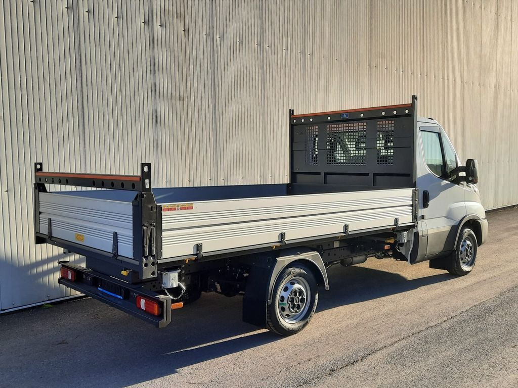 Iveco Daily 35S14 3 Seiten Kipper Mod 2025 Iveco Daily 35S14 3 Seiten Kipper Mod 2025 - Ladbil med tip: billede 3 Iveco Daily 35S14 3 Seiten Kipper Mod 2025 Iveco Daily 35S14 3 Seiten Kipper Mod 2025 - Ladbil med tip: billede 3