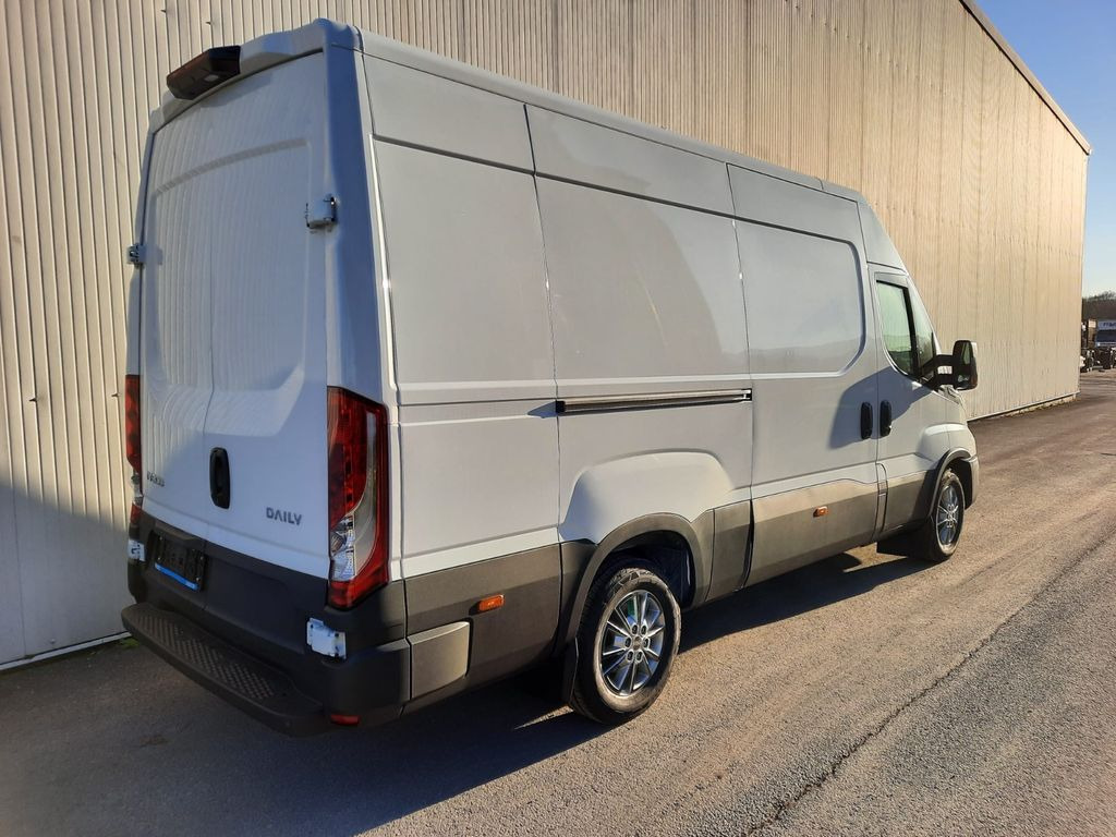 Iveco Daily 35S14 8g HiMatic L3H2 Mod.25 Iveco Daily 35S14 8g HiMatic L3H2 Mod.25 - Varevogn: billede 3 Iveco Daily 35S14 8g HiMatic L3H2 Mod.25 Iveco Daily 35S14 8g HiMatic L3H2 Mod.25 - Varevogn: billede 3