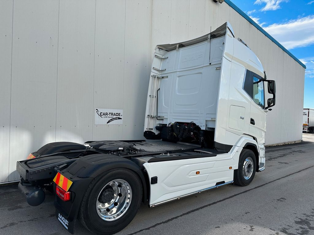 DAF XG 530 Retarder Standklima 3 Jahre Garantie DAF XG 530 Retarder Standklima 3 Jahre Garantie - Trækker: billede 4 DAF XG 530 Retarder Standklima 3 Jahre Garantie DAF XG 530 Retarder Standklima 3 Jahre Garantie - Trækker: billede 4