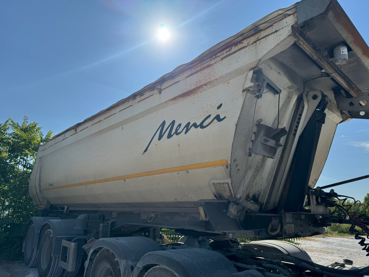 MENCI Semirimorchio Ribaltabile Mezzo d'opera - Tipvogn sættevogn: billede 1 MENCI Semirimorchio Ribaltabile Mezzo d'opera - Tipvogn sættevogn: billede 1