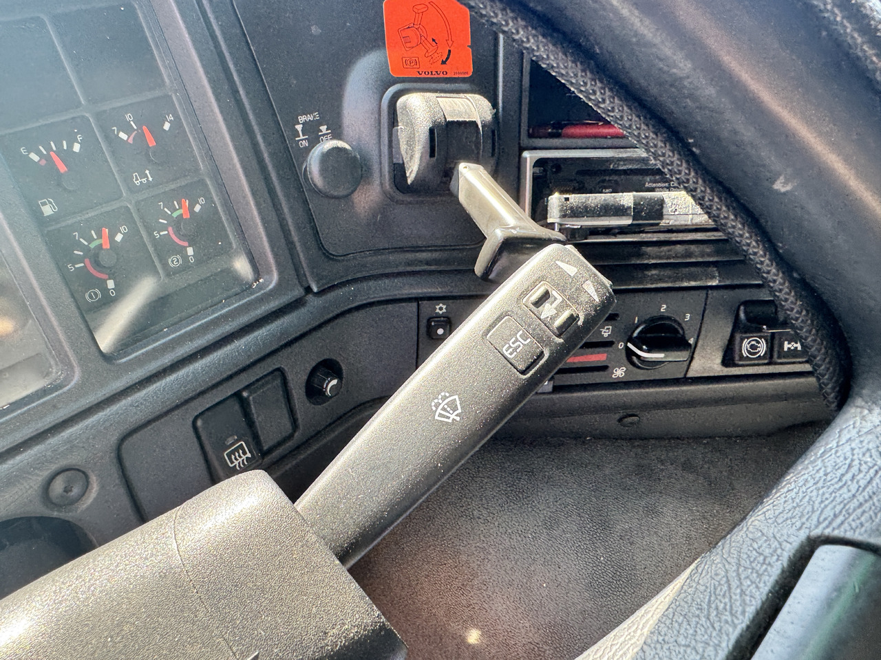 Lastbil med presenning VOLVO FM7-290 4x2 Blache-Hebebühne: billede 13
