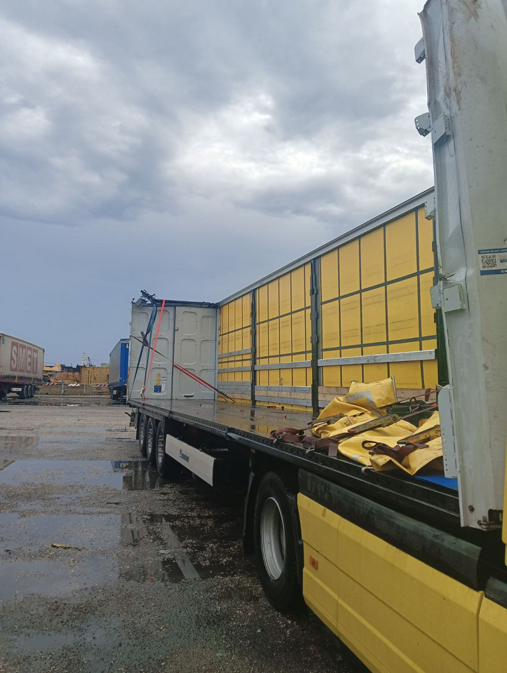 KRONE located in Bari, Italy - damaged - Gardintrailer: billede 4 KRONE located in Bari, Italy - damaged - Gardintrailer: billede 4