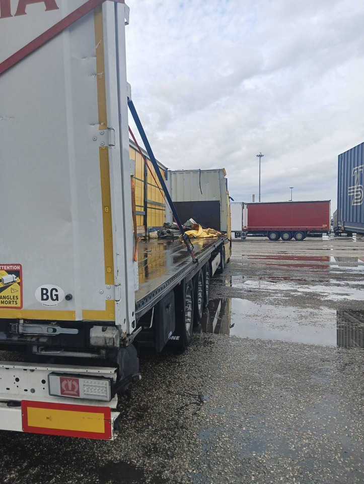 Gardintrailer KRONE located in Bari, Italy - damaged: billede 6